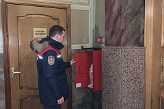 Огнеборцы пожарно - спасательного отряда  № 215 провели занятие по пожарной безопасности для священнослужителей